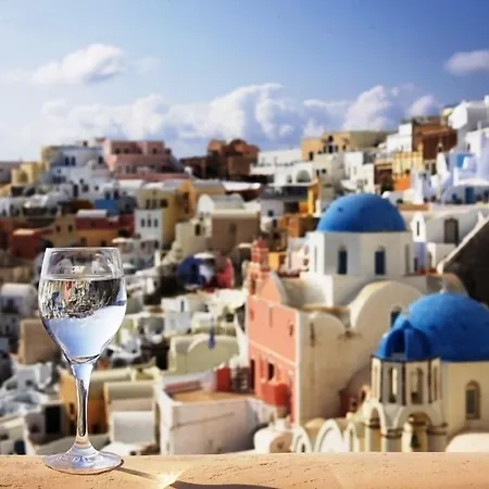 σπίτια τέχνης ασπάκι Ξενοδοχείο Οία